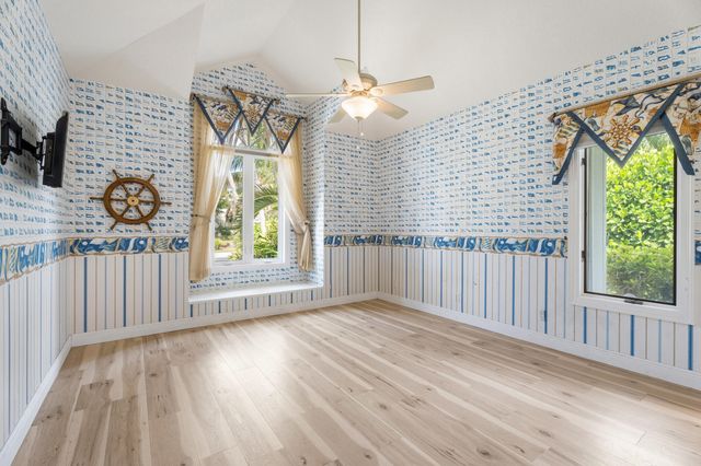 6841 SE Harbor Circle, Stuart, FL 34996