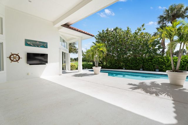 6841 SE Harbor Circle, Stuart, FL 34996