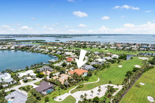 6841 SE Harbor Circle, Stuart, FL 34996