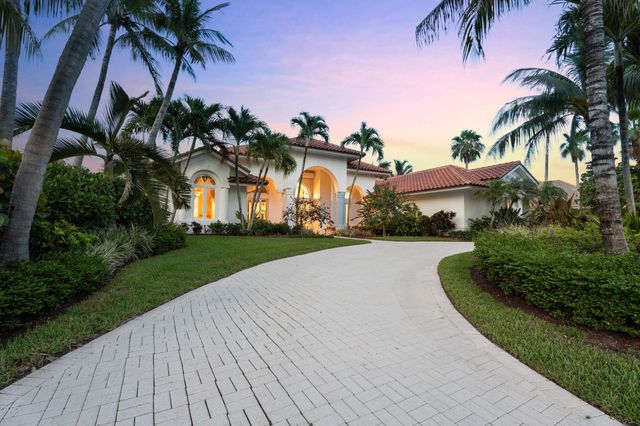 6841 SE Harbor Circle, Stuart, FL 34996
