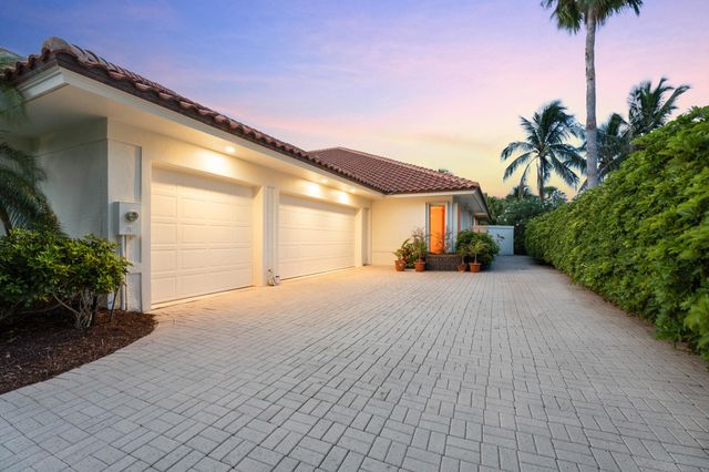 6841 SE Harbor Circle, Stuart, FL 34996