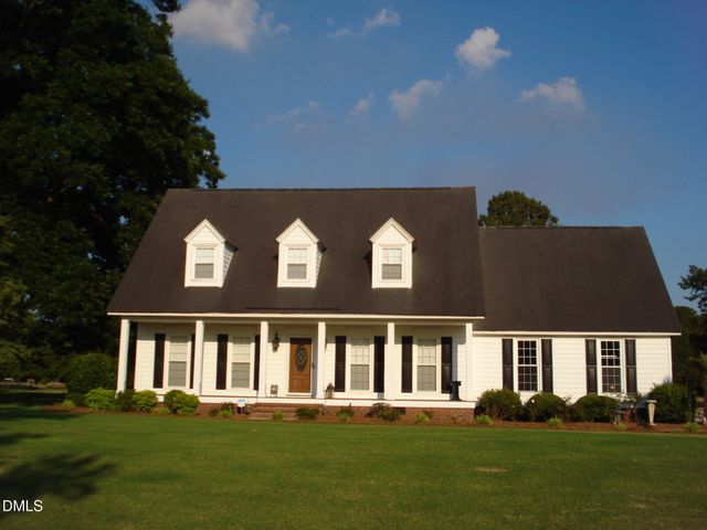 41 Sandy Ridge Road, Dunn, NC 28334