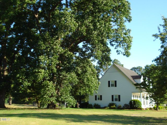 41 Sandy Ridge Road, Dunn, NC 28334
