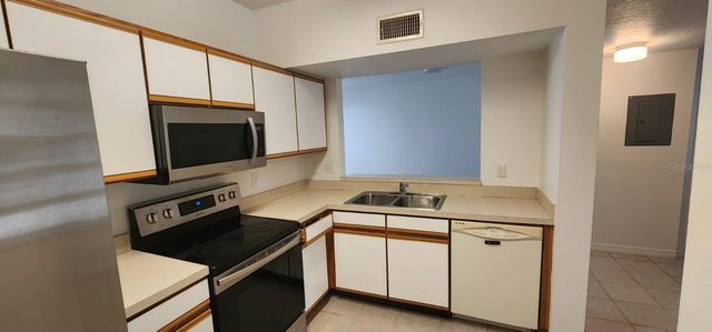 6014 PORTSDALE PLACE 102, Riverview, FL 33578