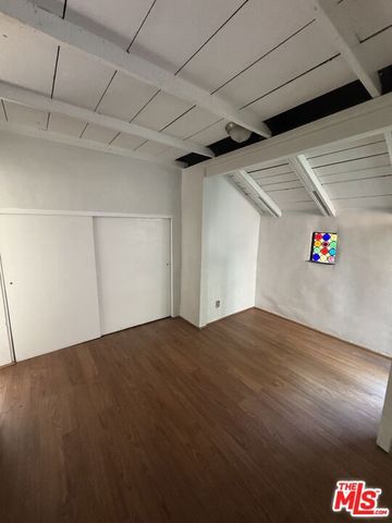 825 N Beverly Glen Boulevard, Los Angeles, CA 90077