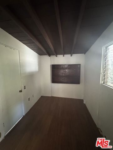 825 N Beverly Glen Boulevard, Los Angeles, CA 90077