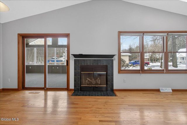 51 Westbury Court, Clifton Park, NY 12065