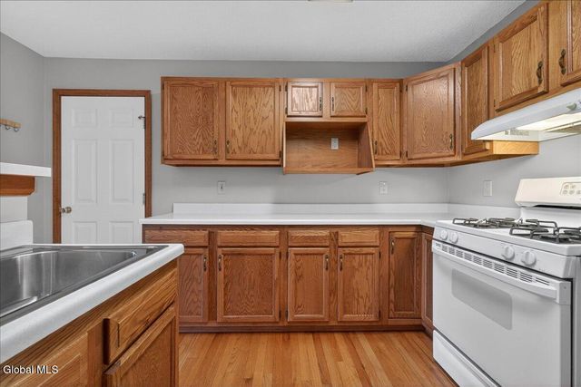 51 Westbury Court, Clifton Park, NY 12065