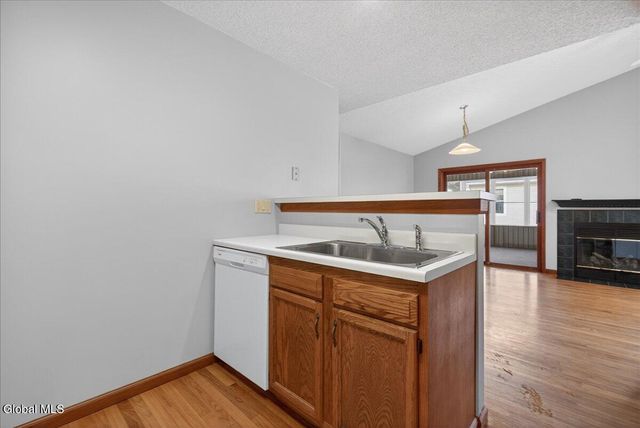 51 Westbury Court, Clifton Park, NY 12065