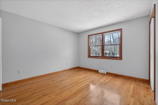 51 Westbury Court, Clifton Park, NY 12065