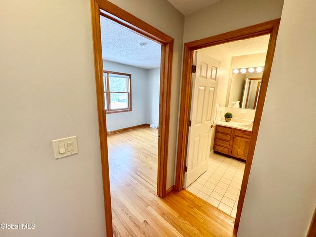 51 Westbury Court, Clifton Park, NY 12065