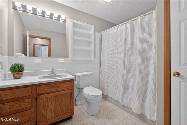 51 Westbury Court, Clifton Park, NY 12065