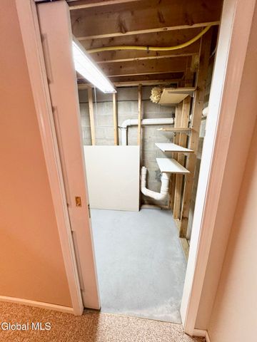 51 Westbury Court, Clifton Park, NY 12065