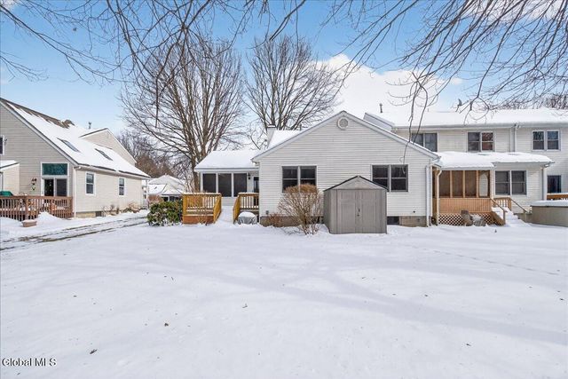 51 Westbury Court, Clifton Park, NY 12065