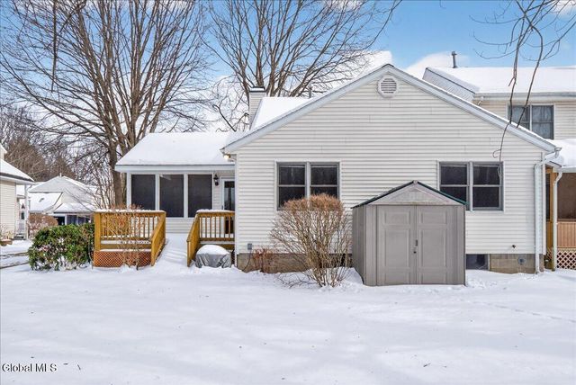 51 Westbury Court, Clifton Park, NY 12065