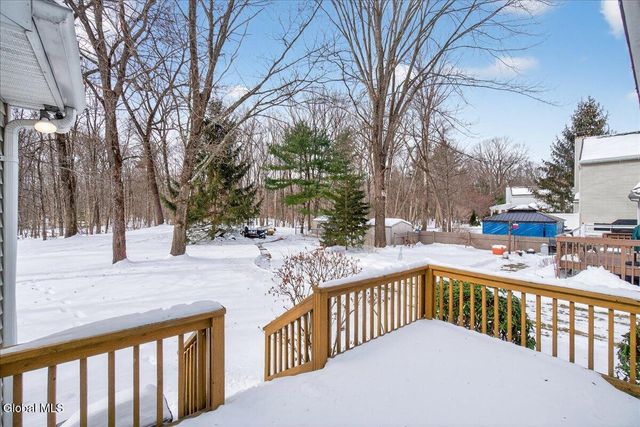 51 Westbury Court, Clifton Park, NY 12065