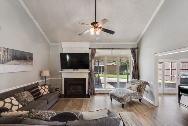 2121 Lavaca Trail, Carrollton, TX 75010