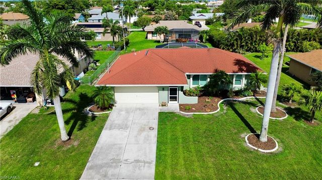 210 SE 1st PL, Cape Coral, FL 33990