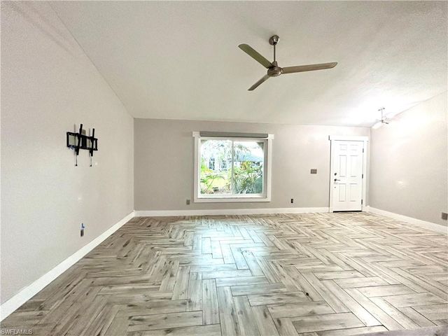 210 SE 1st PL, Cape Coral, FL 33990