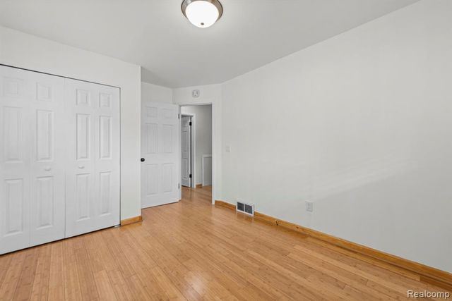 30371 Park Lane, Southfield, MI 48076