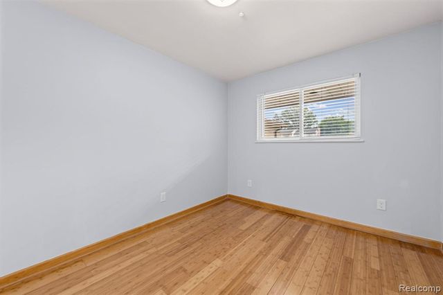 30371 Park Lane, Southfield, MI 48076