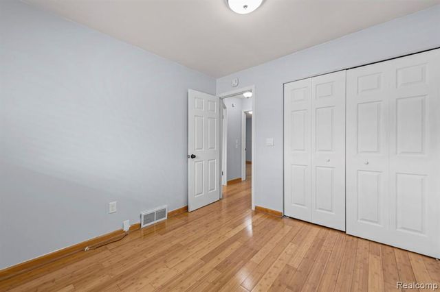 30371 Park Lane, Southfield, MI 48076