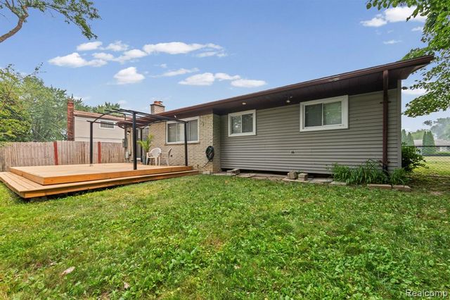 30371 Park Lane, Southfield, MI 48076
