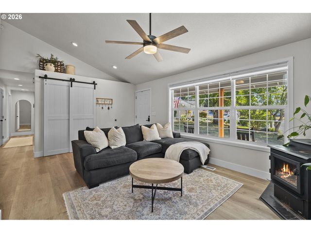 306 Sw 16TH Cir, Battle Ground, WA 98604