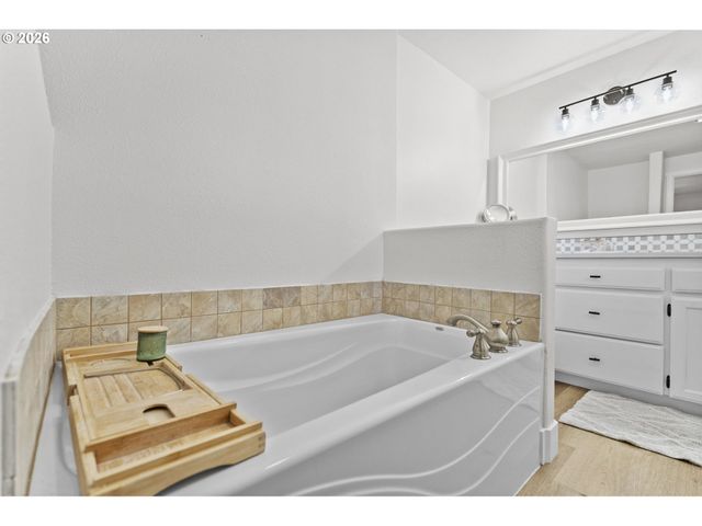 306 Sw 16TH Cir, Battle Ground, WA 98604