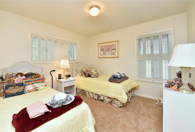 1901 Laurel Oaks Drive, Richmond, TX 77469
