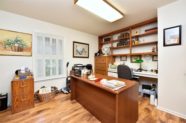 1901 Laurel Oaks Drive, Richmond, TX 77469