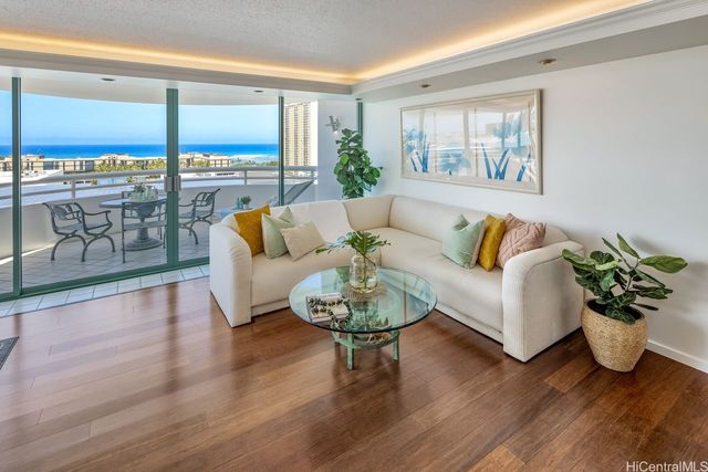 1341 Kapiolani Boulevard 18D, Honolulu, HI 96814