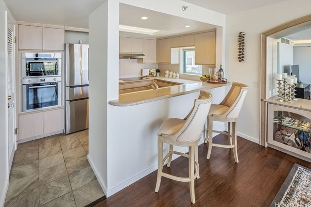 1341 Kapiolani Boulevard 18D, Honolulu, HI 96814