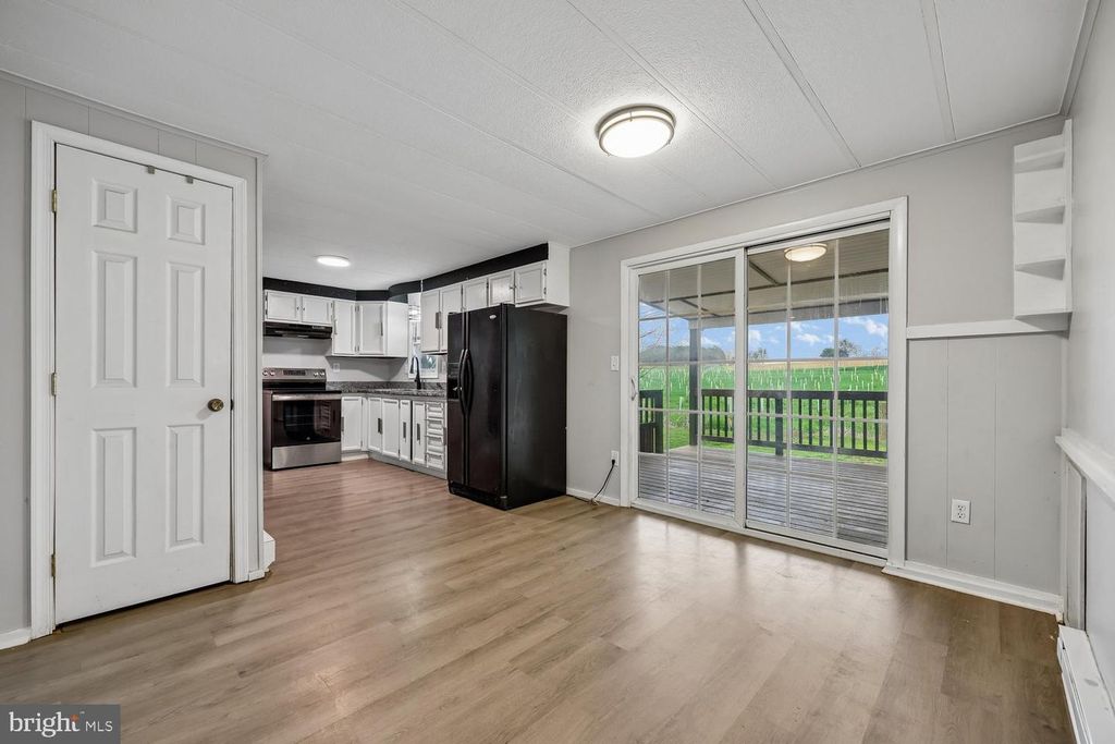Image 14 of property listing at 21639 LEITER ST, Hagerstown, MD 21742