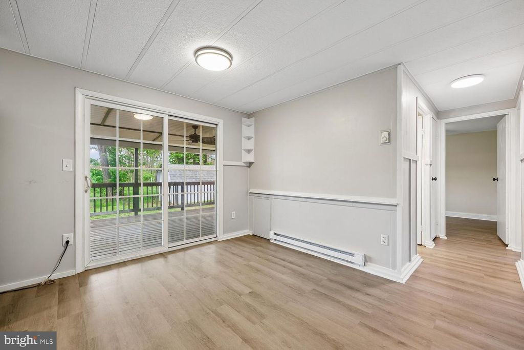 Image 15 of property listing at 21639 LEITER ST, Hagerstown, MD 21742