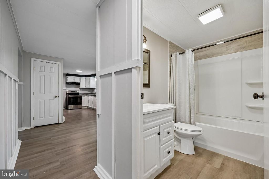 Image 17 of property listing at 21639 LEITER ST, Hagerstown, MD 21742