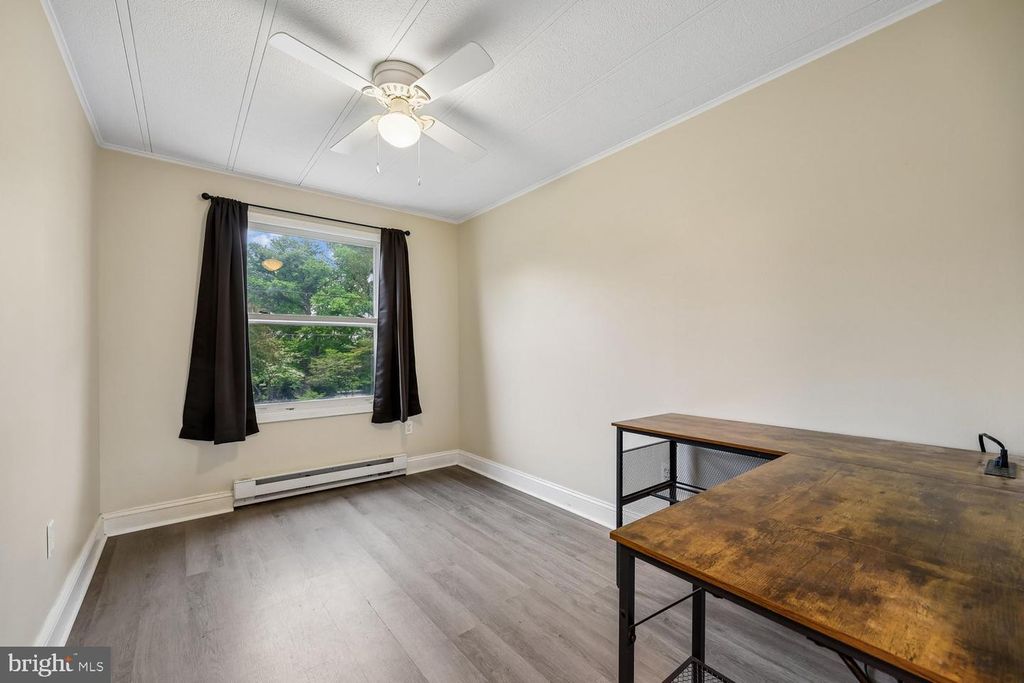 Image 26 of property listing at 21639 LEITER ST, Hagerstown, MD 21742