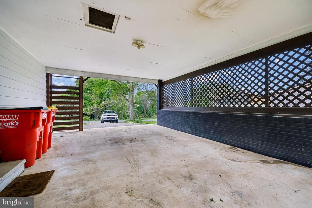 Image 31 of property listing at 21639 LEITER ST, Hagerstown, MD 21742