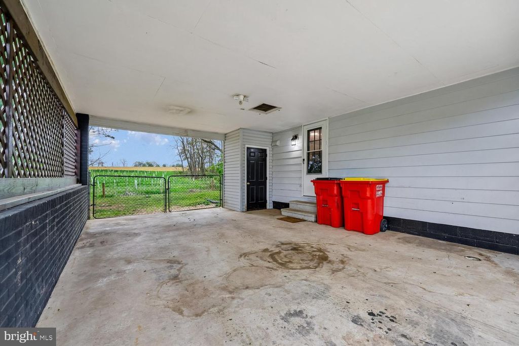 Image 32 of property listing at 21639 LEITER ST, Hagerstown, MD 21742