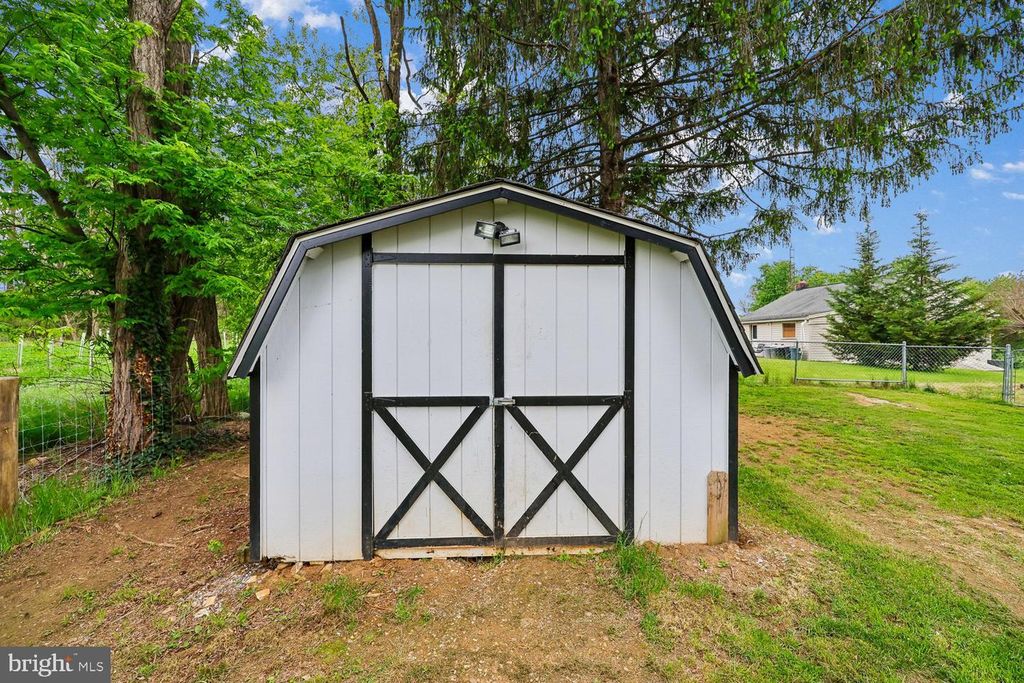 Image 35 of property listing at 21639 LEITER ST, Hagerstown, MD 21742