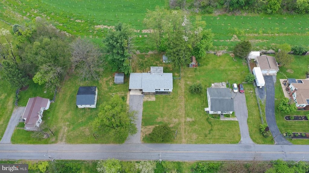Image 36 of property listing at 21639 LEITER ST, Hagerstown, MD 21742