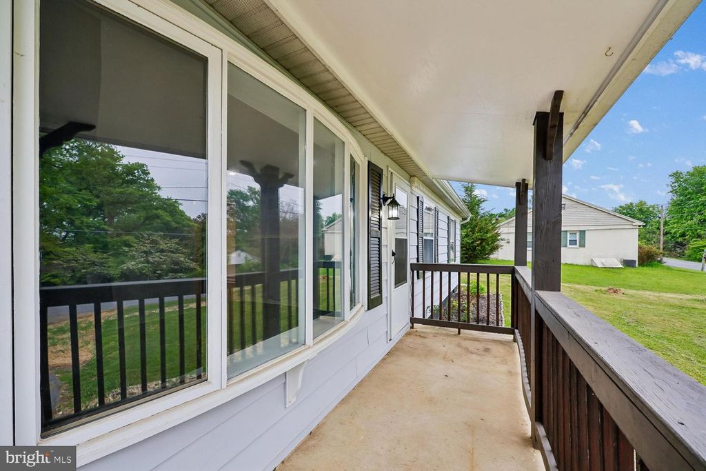 Image 6 of property listing at 21639 LEITER ST, Hagerstown, MD 21742