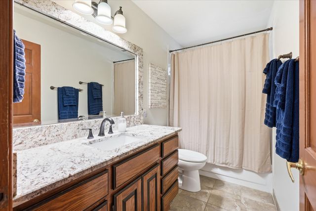 4730 W Griffin Creek Road, Medford, OR 97501