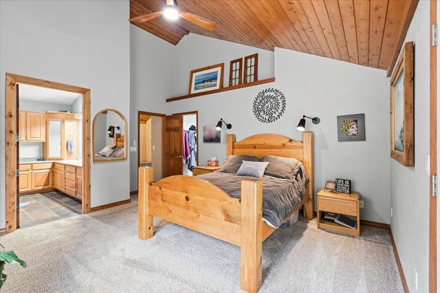 4730 W Griffin Creek Road, Medford, OR 97501