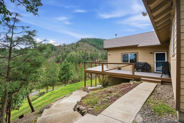 4730 W Griffin Creek Road, Medford, OR 97501
