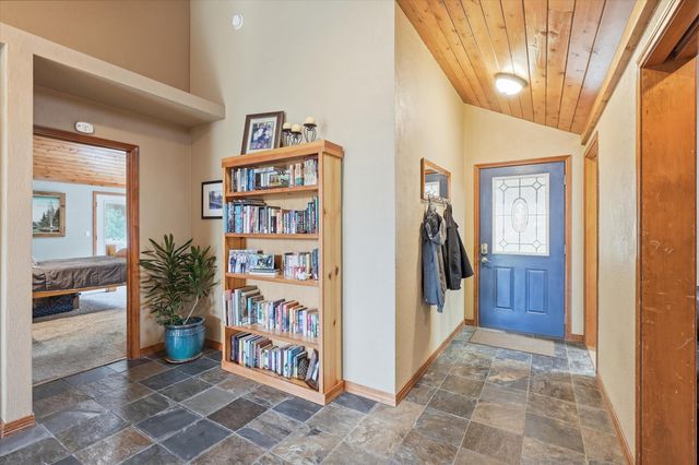 4730 W Griffin Creek Road, Medford, OR 97501