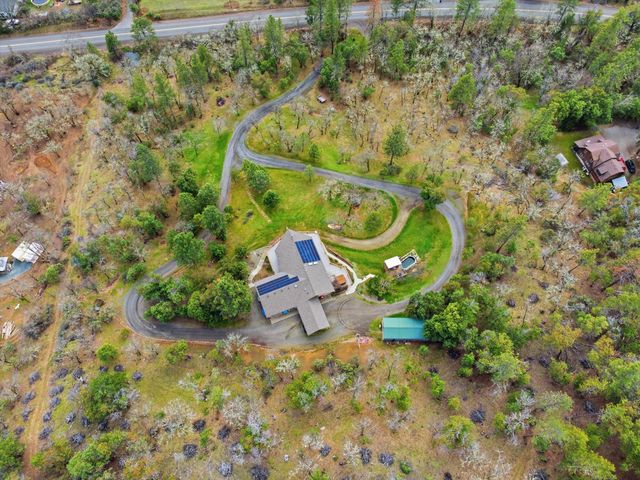 4730 W Griffin Creek Road, Medford, OR 97501