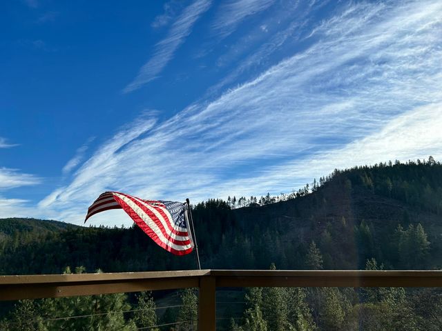 4730 W Griffin Creek Road, Medford, OR 97501