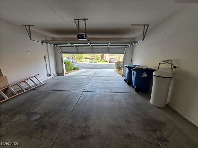 10601 Cave Ridge Street, Las Vegas, NV 89179