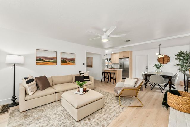 6006 Machado Way, Sacramento, CA 95822